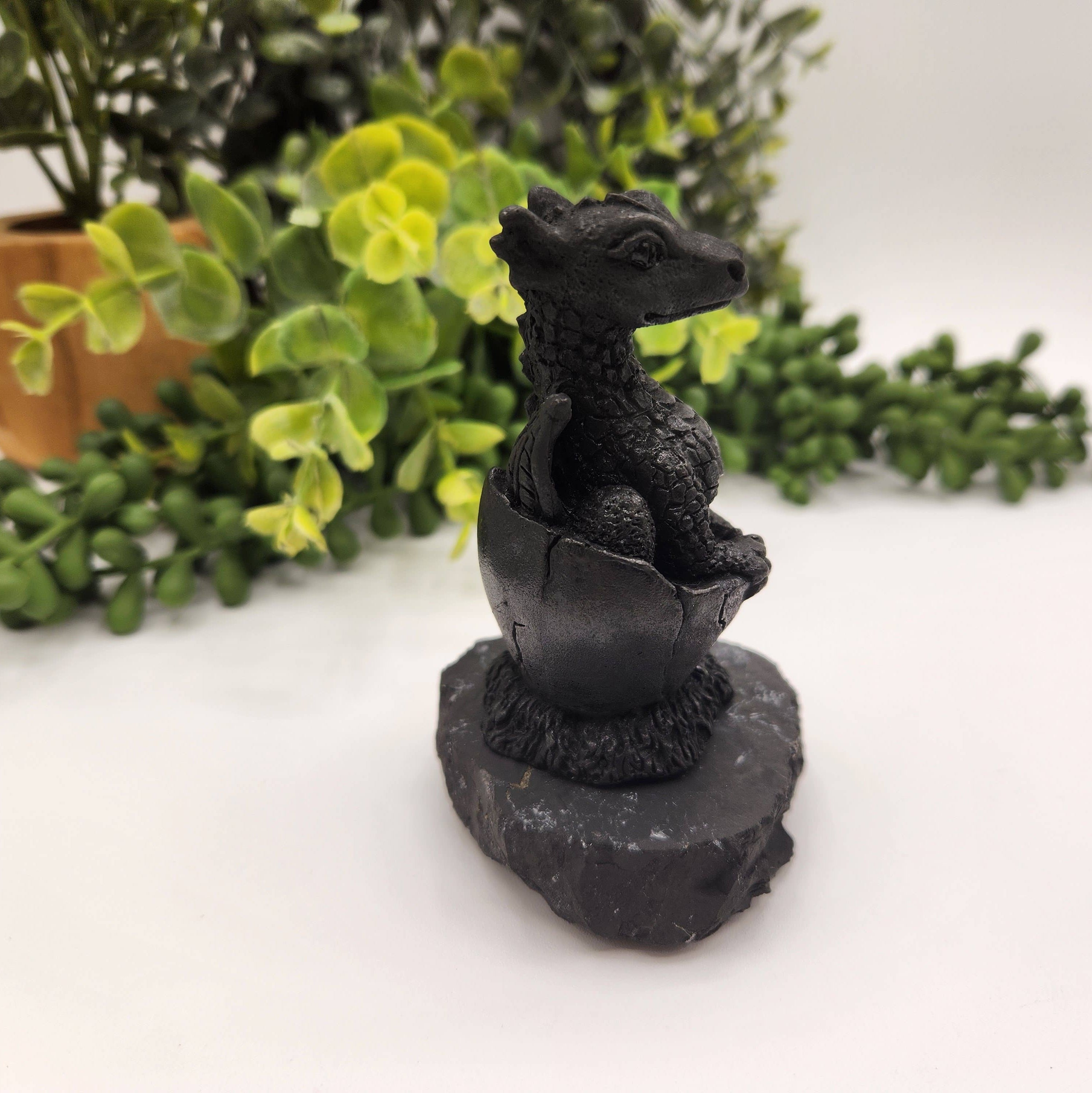Statues & Figurines