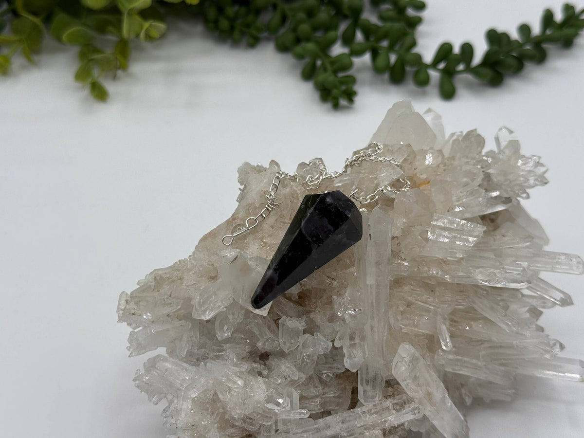 Indigo Gabbro Pendulum w/Silver Plated Chain