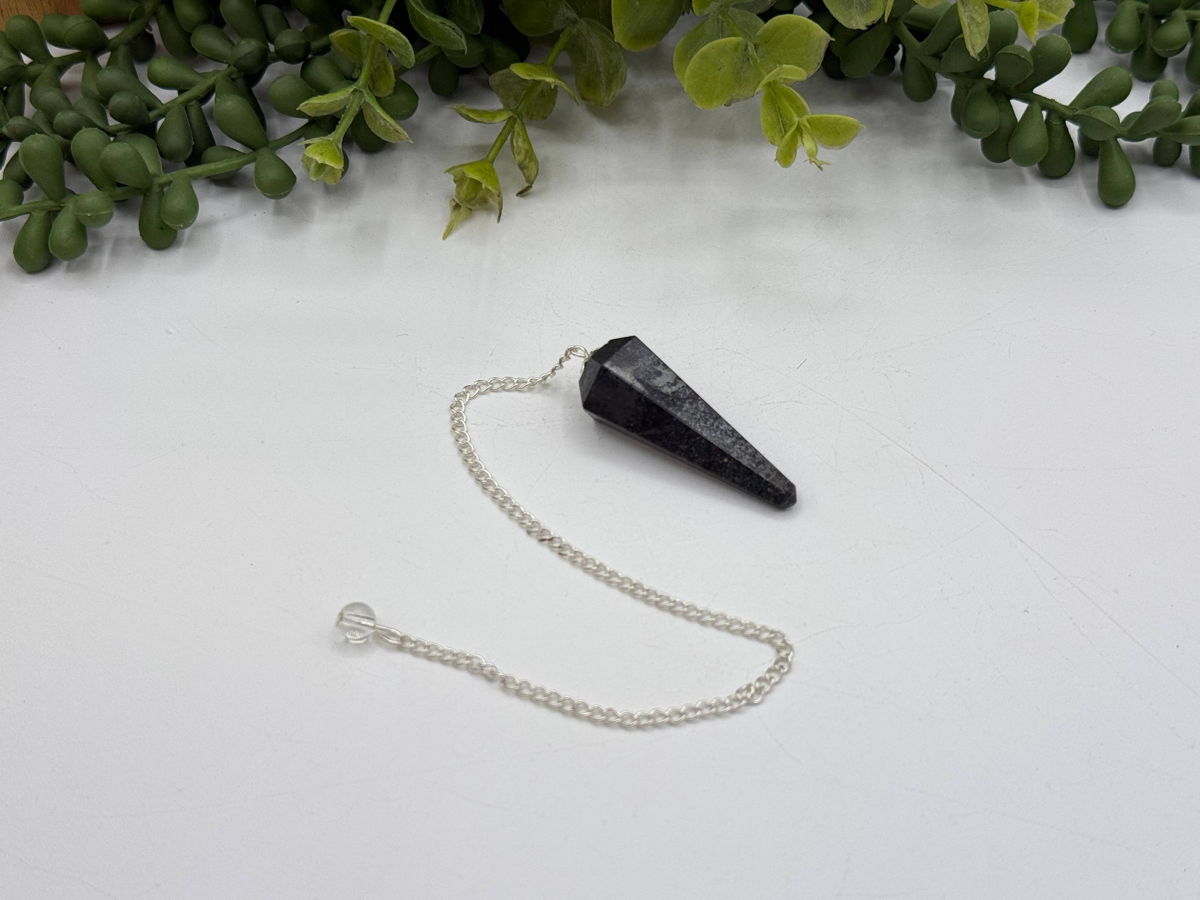Hematite Pendulum w/Silver Plated Chain