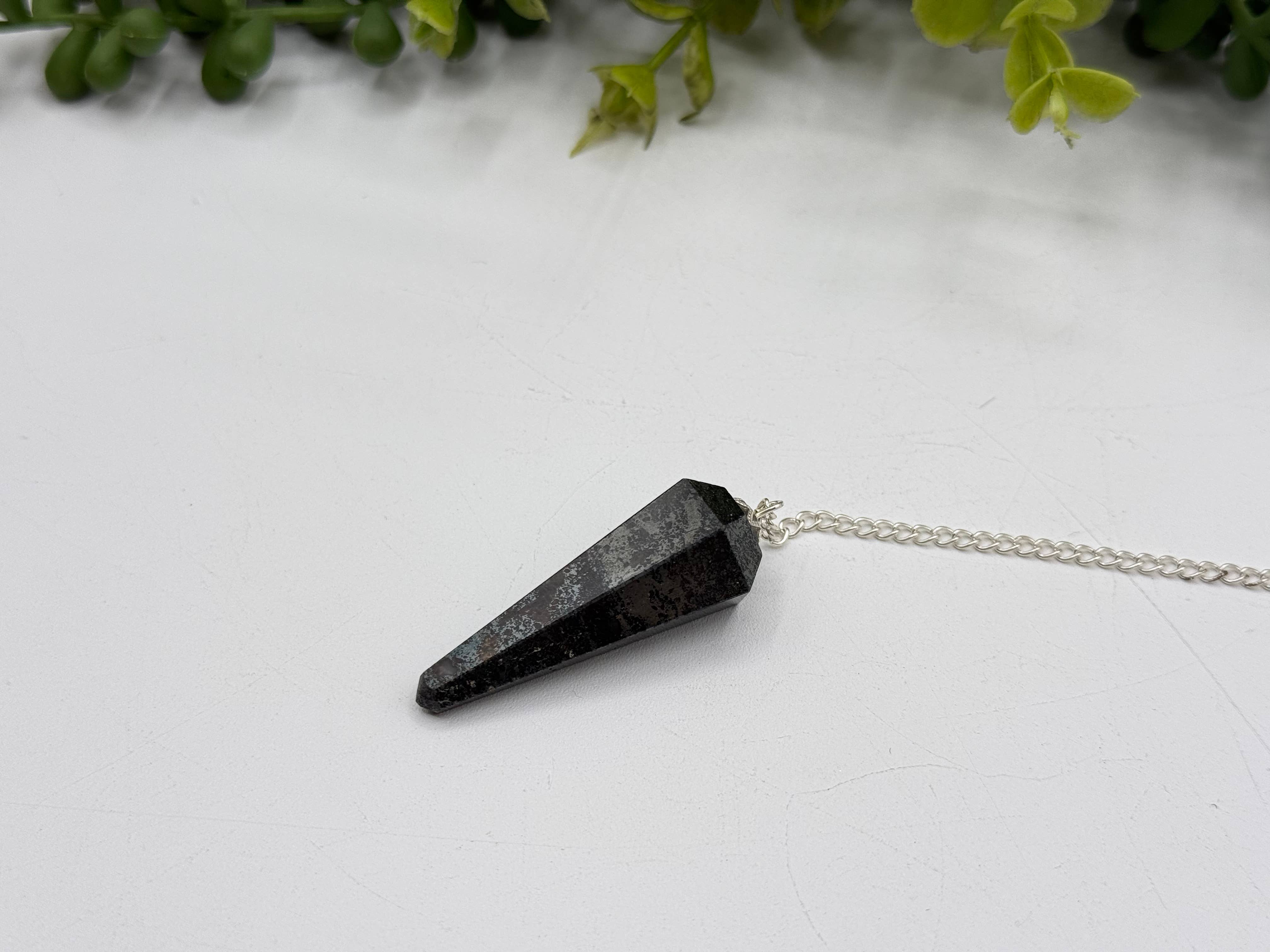 Hematite Pendulum w/Silver Plated Chain