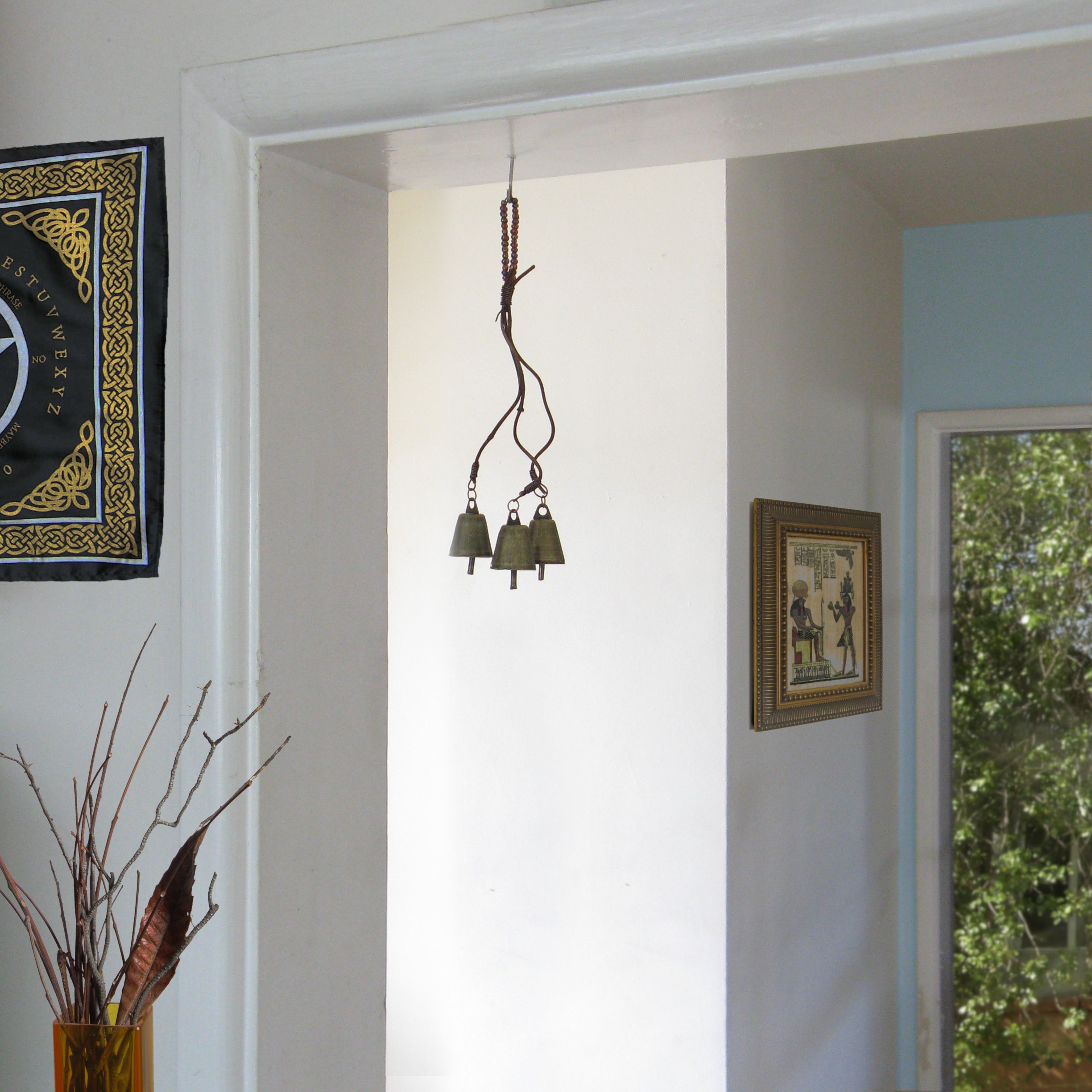Witch's Bell: 3 Bells on Vines with Glass Beads